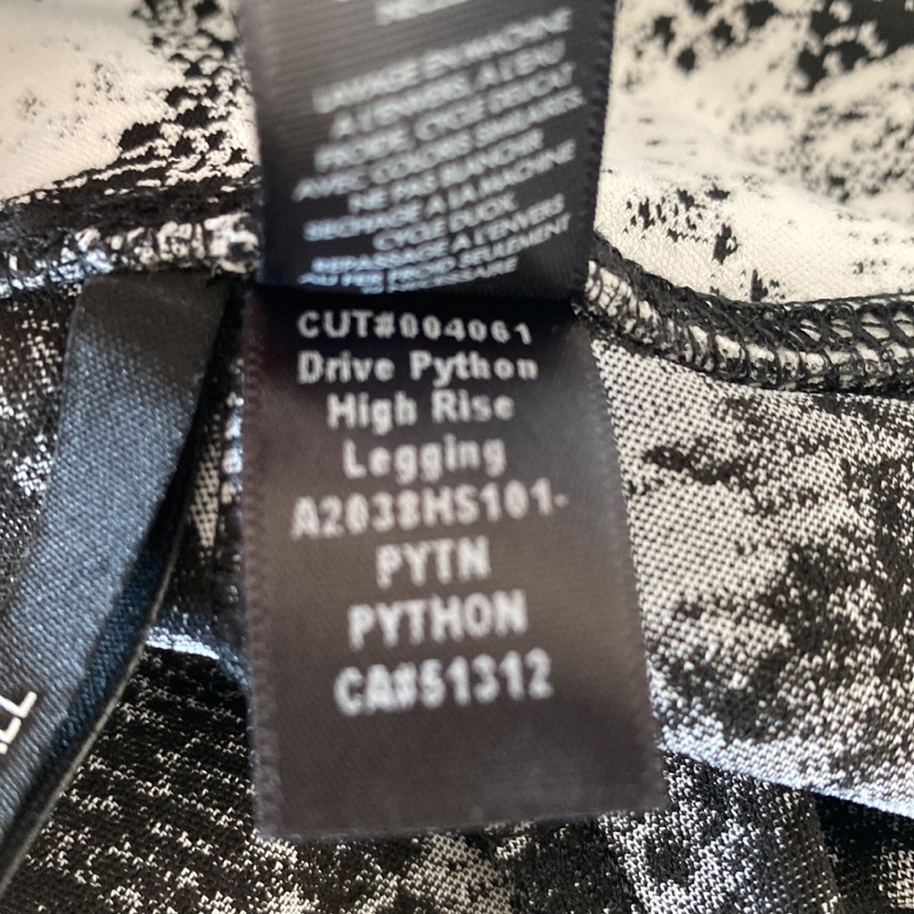 Koral Drive Python High Rise Legging - Picture 11 of 14